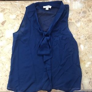 Pretty Blue Top w/ tie in front